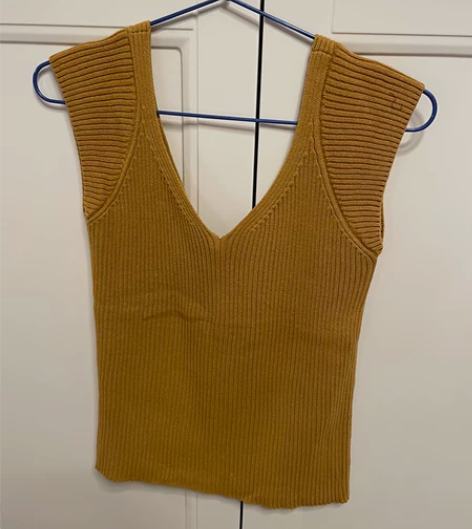 网红针织背心均码～ 感兴趣的话点“我想要”...