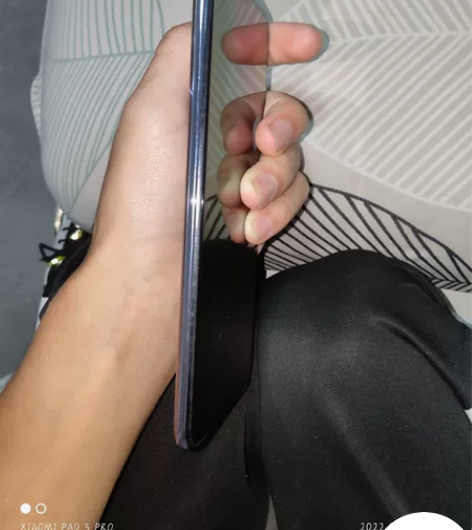 vivoy73s，8+128g买来一直贴膜...