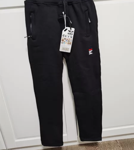 黑色男童长裤，全新，内里加绒。松紧腰，裤长...