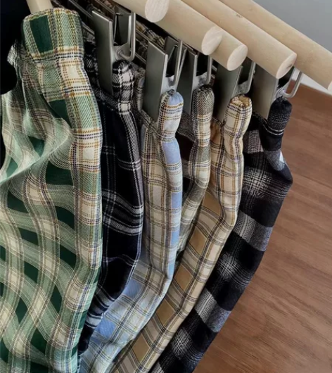 加厚加绒毛格子裤 风度和温度并存的格子裤咯...