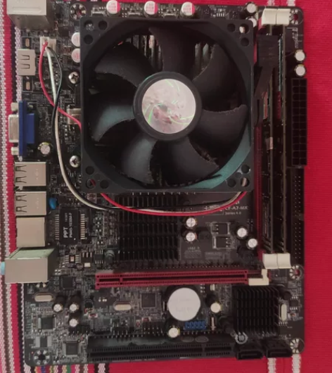 从自用第一个主板电脑上拆卸下来可以用,核显...