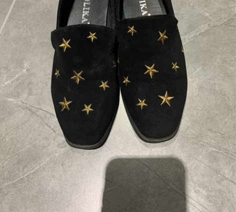 百搭里外真皮单鞋36码一双，品牌好像是什么...