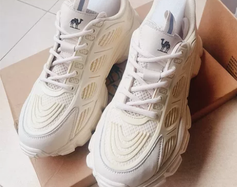 全新米色骆驼老爹鞋39码 跟高5cm 骆驼...