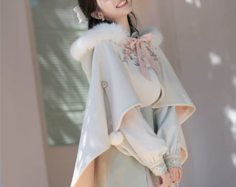 十三余小豆蔻儿[天语梅]冬季保暖绣花斗篷外...