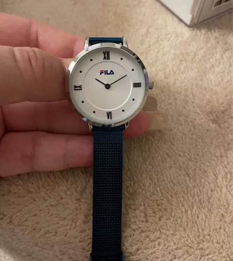 斐乐手表 朋友生日送的 不知道多少钱 带壳...