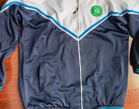 校服185码，17届毕业生旧版校服，现在学...