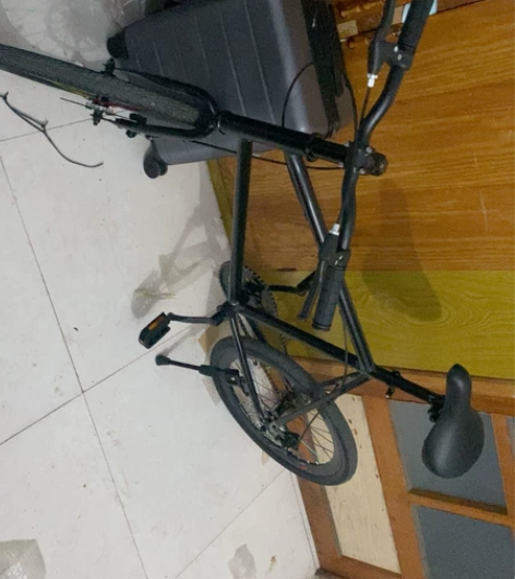 刚买没多久的新车，死飞20寸，原本想骑着它...