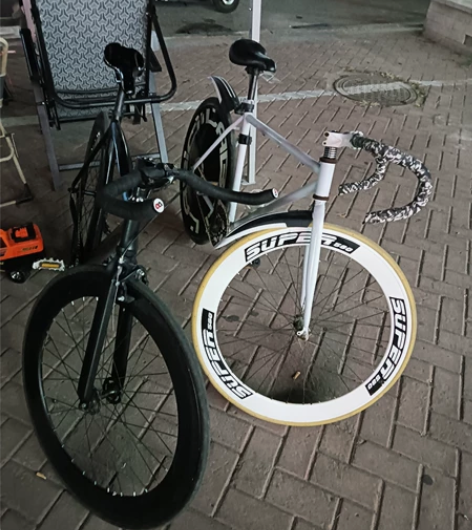 26寸死飞倒刹由于换新车所以出售 感兴趣的...