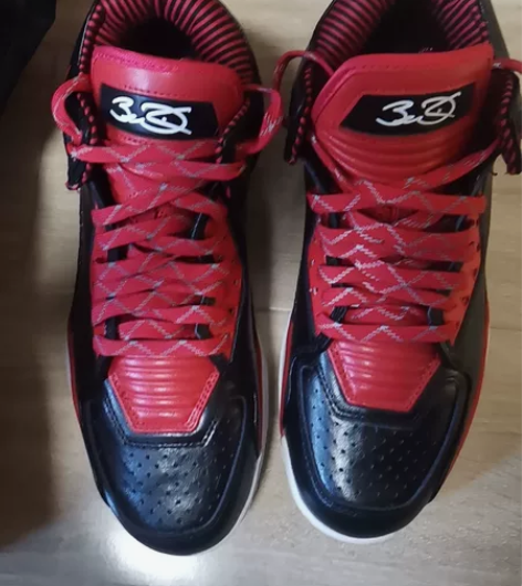 韦德二代  宣告 黑红全新全新全新 从未穿...