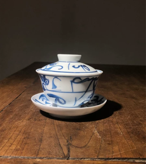 景德镇青花盖碗 【数量】1个 【规格】容量230毫升左右 【...