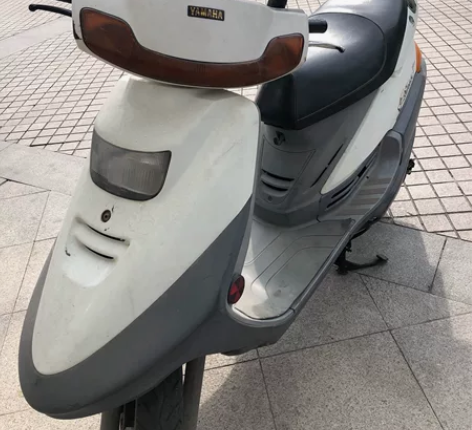 正宗雅马哈125摩托车2万元买的、退休在家...