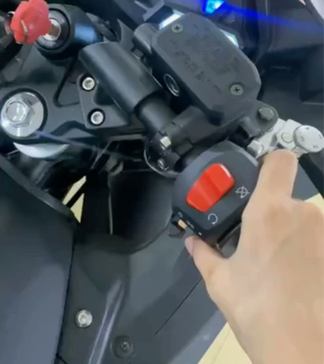 国产R3黑武士  全新车冷热一枪  声浪销...