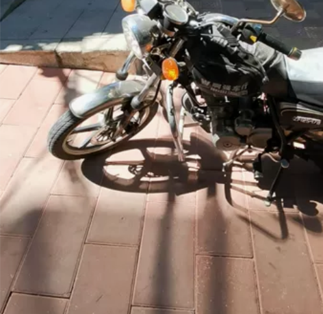 要离开厦门了，忍痛转让摩托车一辆，豪爵铃木...