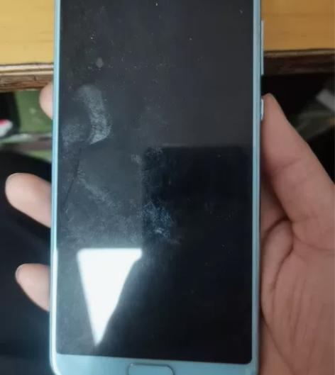 出售华为nova2s工作室手机，功能正常屏...