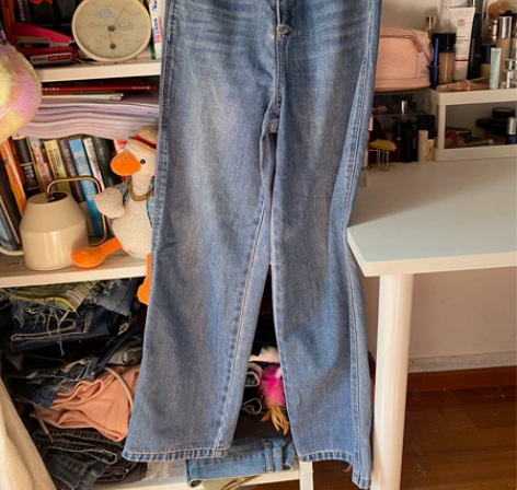 高腰直筒牛仔裤 感兴趣的话点“我想要”和我...