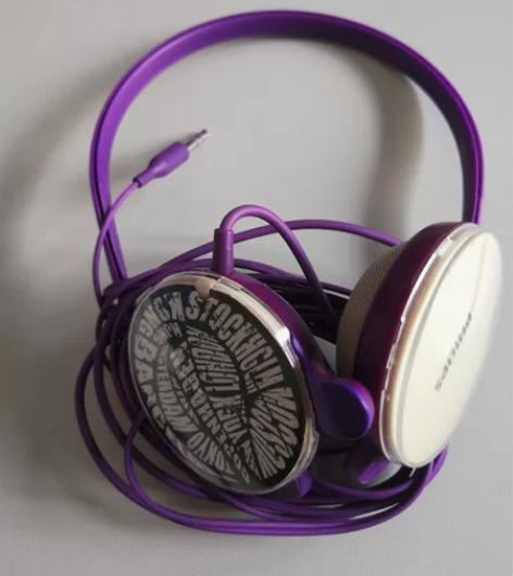 飞利浦耳机，七成新，原来听课件买的，考试过...