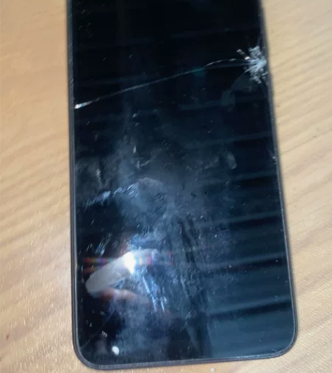 小米note9原屏不过坏了需要跟换4+12...