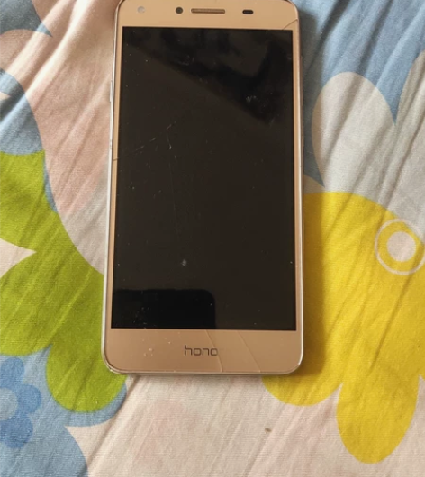 华为荣耀畅玩版手机能开机电池不行了处理。 ...