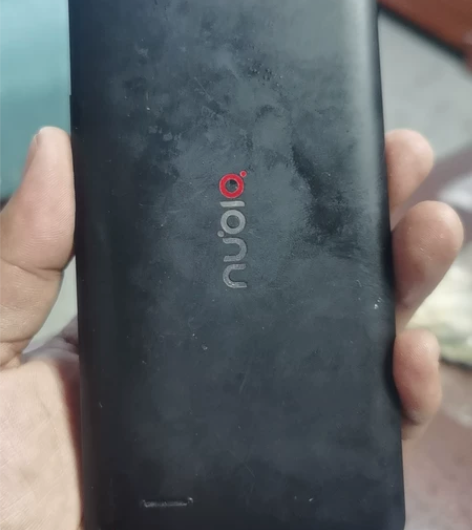 出售废旧手机，图一图二是一部努比亚手机，不...