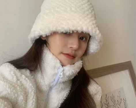 ins韩版帽子女秋冬百搭毛绒绒白色渔夫帽显...