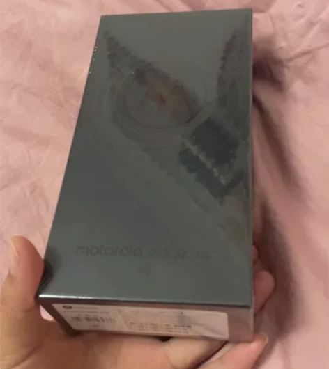 摩托罗拉moto edge X30新骁龙8...