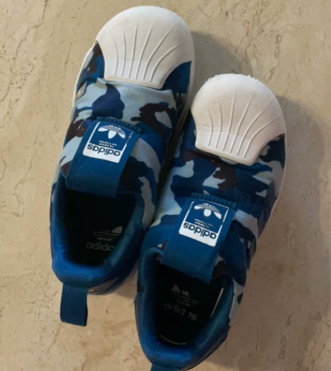 阿迪贝壳头18cm运动鞋迷彩 感兴趣的话点...