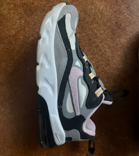 耐克26码，内长160。49 感兴趣的话点...