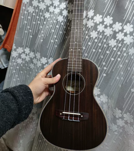 全新23寸尤克里里！玫瑰木！ 感兴趣的话点...