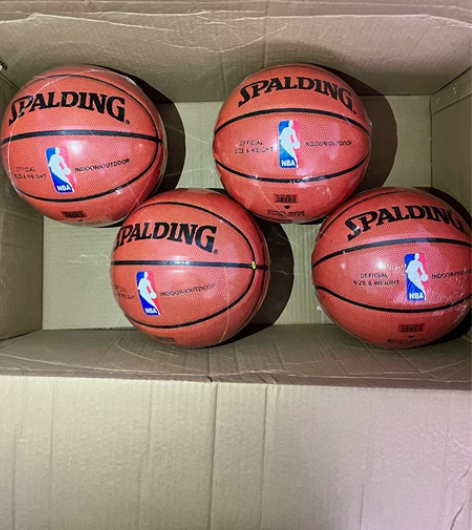 篮球闲置实体斯伯丁篮球 七号标准篮球 全新...