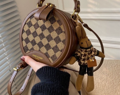 【捡漏】今年流行高级感小众小包包女2022...