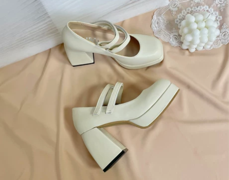 ?玛丽珍鞋粗跟婚纱神器防水台公主鞋loli...