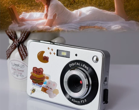 全新学生款数码照相机高清校园复古ccd入门级