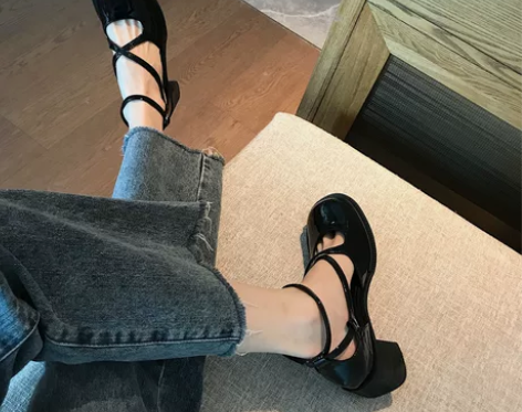 法式玛丽珍鞋女夏高跟圆头复古黑色小皮鞋一字...