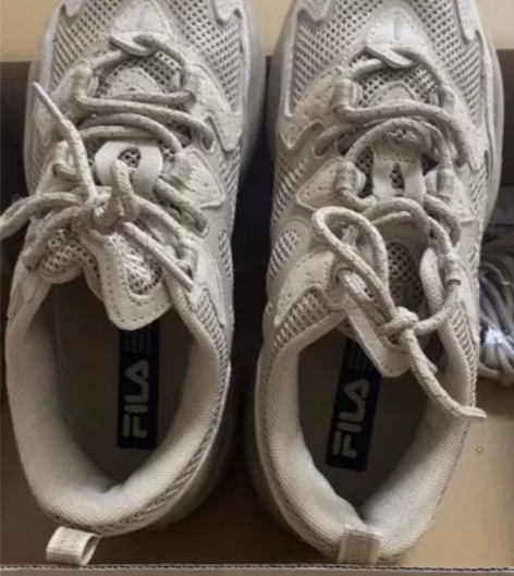 韩国代购斐乐老爹鞋，韩国尺码偏小，适合38...