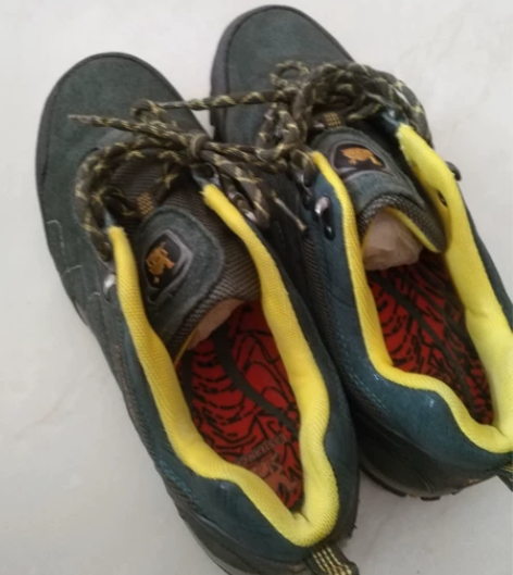 骆驼户外鞋，43码，穿过，几乎全新。 感兴...