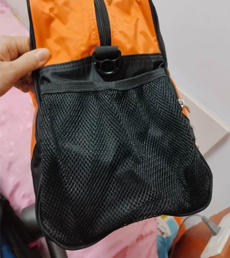 全新没有用过 爱华仕旅行袋长55cm，宽22cm，高30cm...