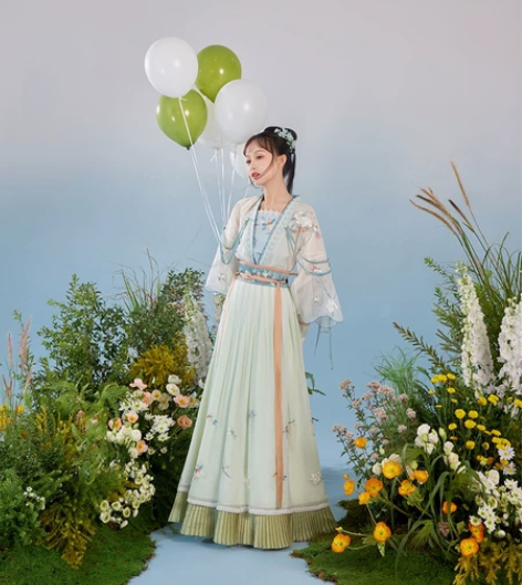 七月夕 幻影无邪 唐制改良短衫绣花吊带齐腰...