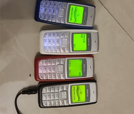5个诺基亚手机，老人机，便宜出售，都能使用...