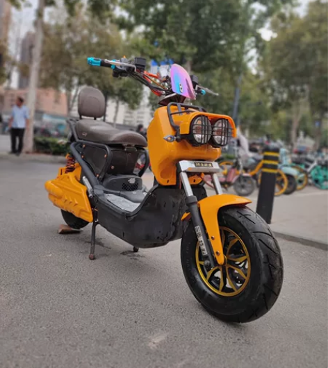 带牌有证九成新电动车 二手电动车，有雅迪爱...