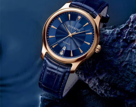 罗西尼 金色的不太符合我,没怎么带,有略微...