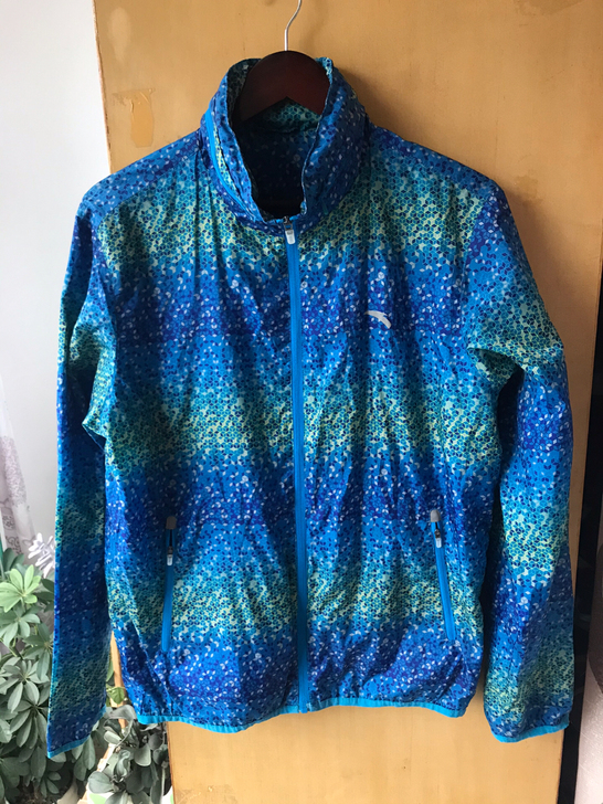 闲置安踏男上衣外套XL码，衣长69cm，胸...