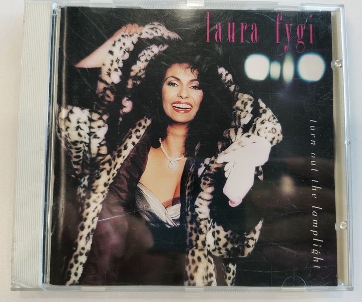 Laura Fygi-Turn out t...