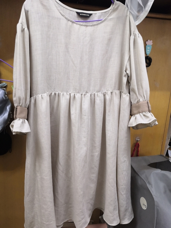 熙道连衣裙，里面有一层内衬，不会透。尺码M...