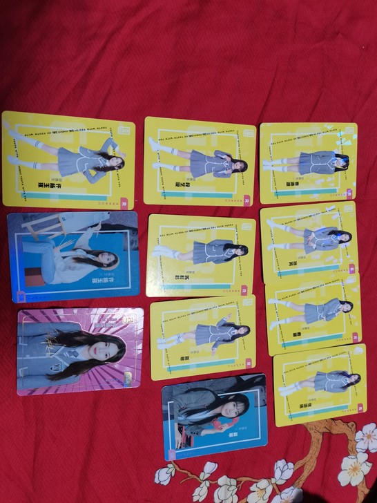 出青春有你2典藏卡tag:张楚寒 靳阳阳...