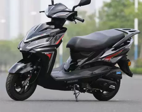 全新国四电喷踏板摩托车125CC踏板燃油男...