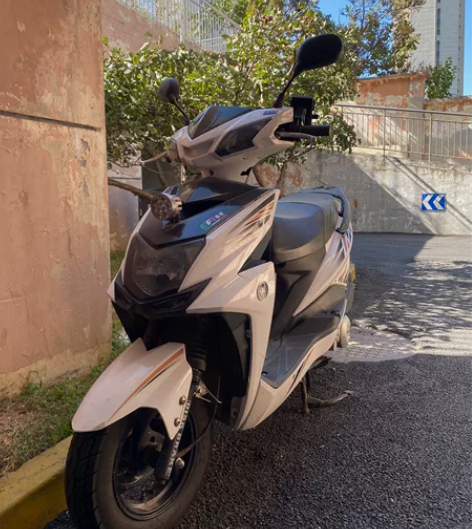 自用摩托骑不到了，低价出。2020年购入，...