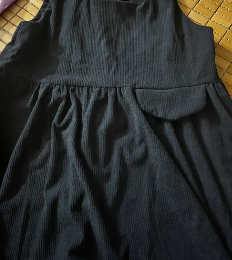 灯芯绒背带裙，正反两面可穿，非常宽松穿到1...