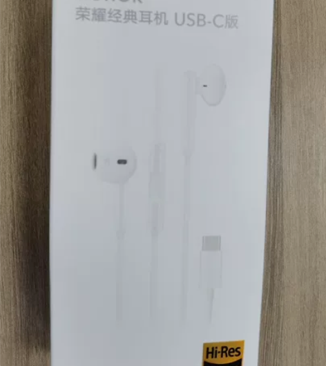 全新荣耀经典耳机AM33R 全新未拆封，荣...