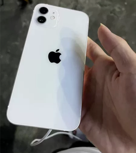 换手机!自己闲置一台苹果12,64g,5G...