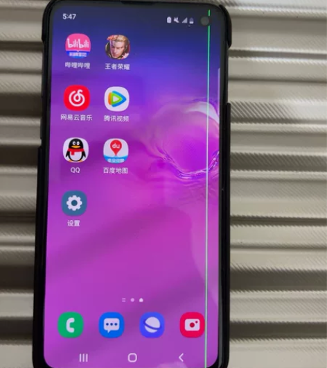 三星 Galaxy S10e内存128G触...